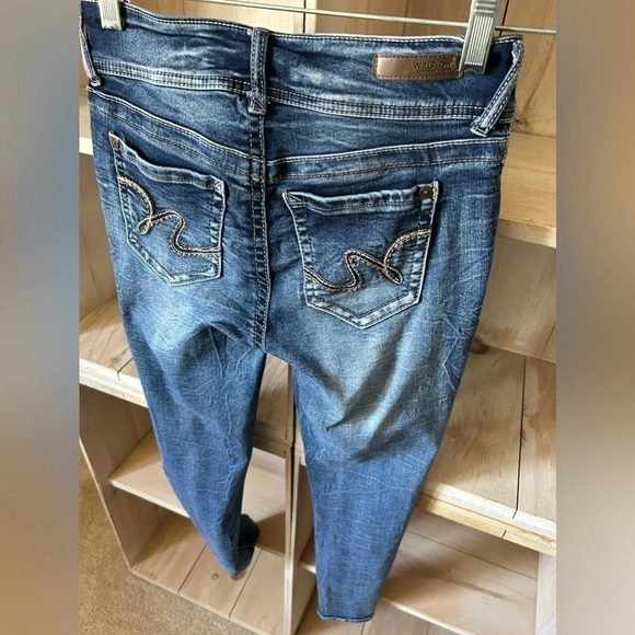 Wallflower Skinny Jeans - Picture 5 of 10